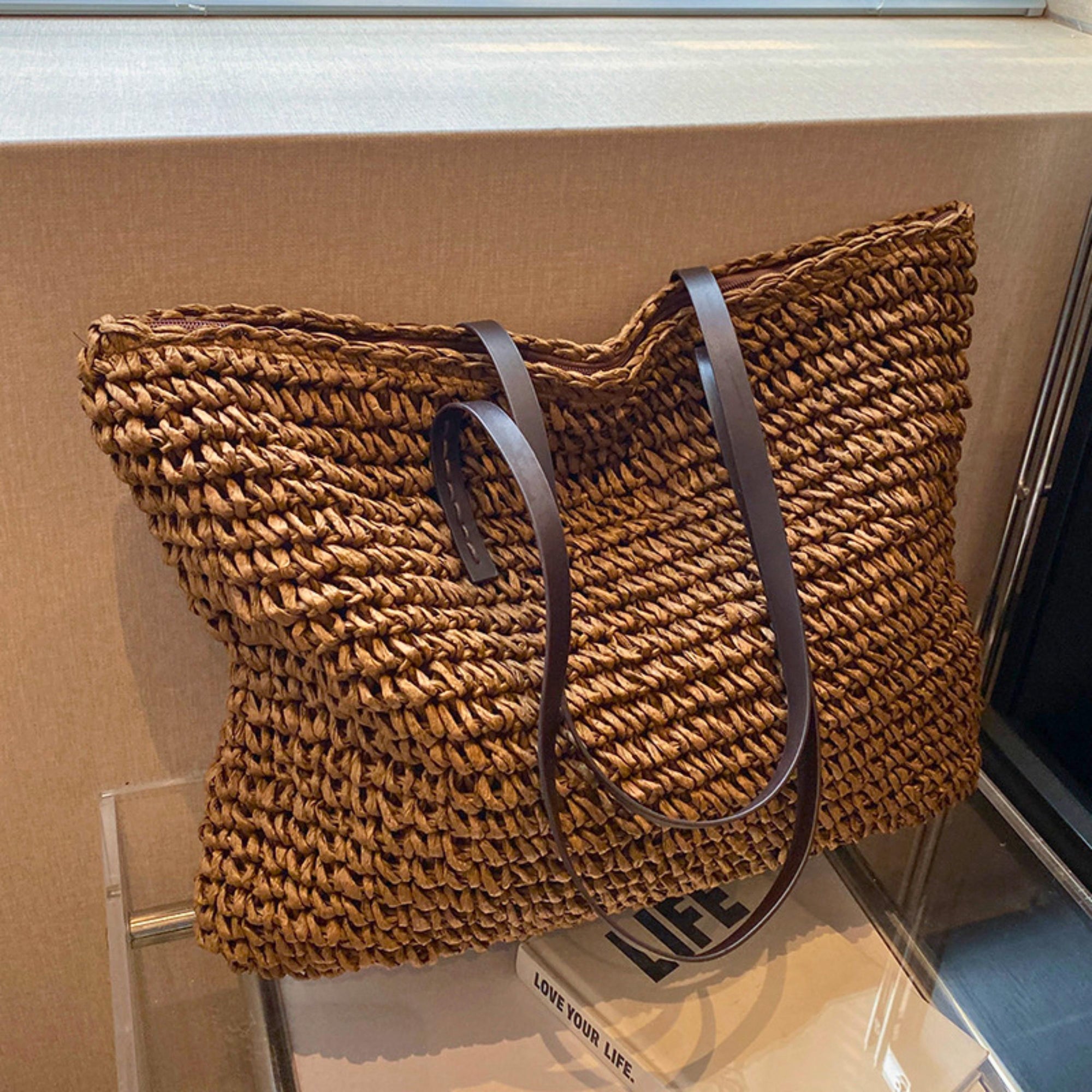 Summer Woven Tote Bag for Women with Zipper – Large Capacity Beach Shoulder Bag – Boho Handmade Straw Purse